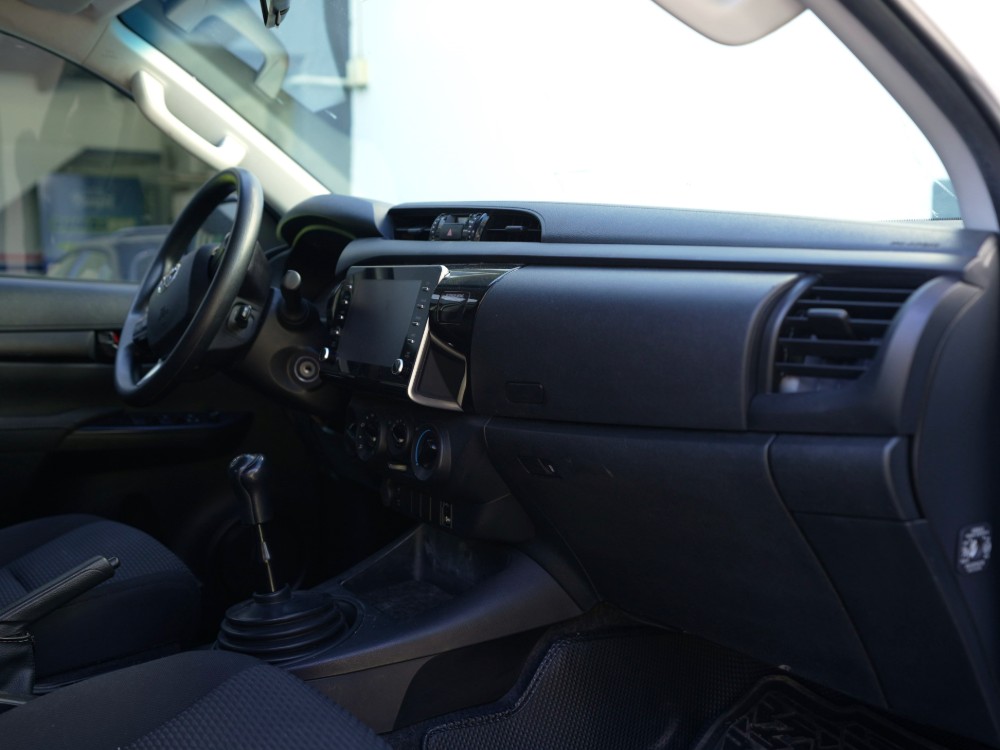 Toyota Hilux DX — foto 8